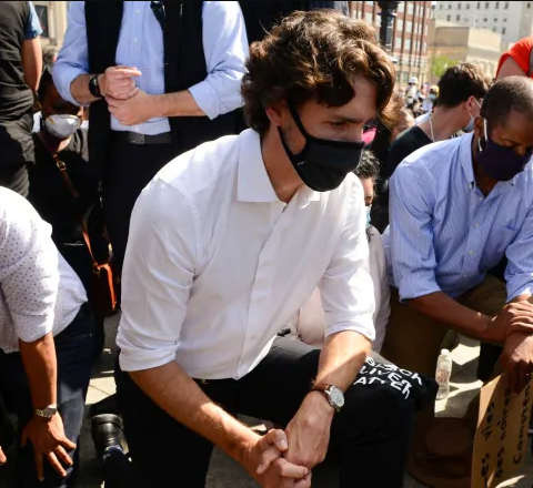Canadian Prime Minister Took a Knee and Observed 8 Mins of Silence at Anti-racism Protest