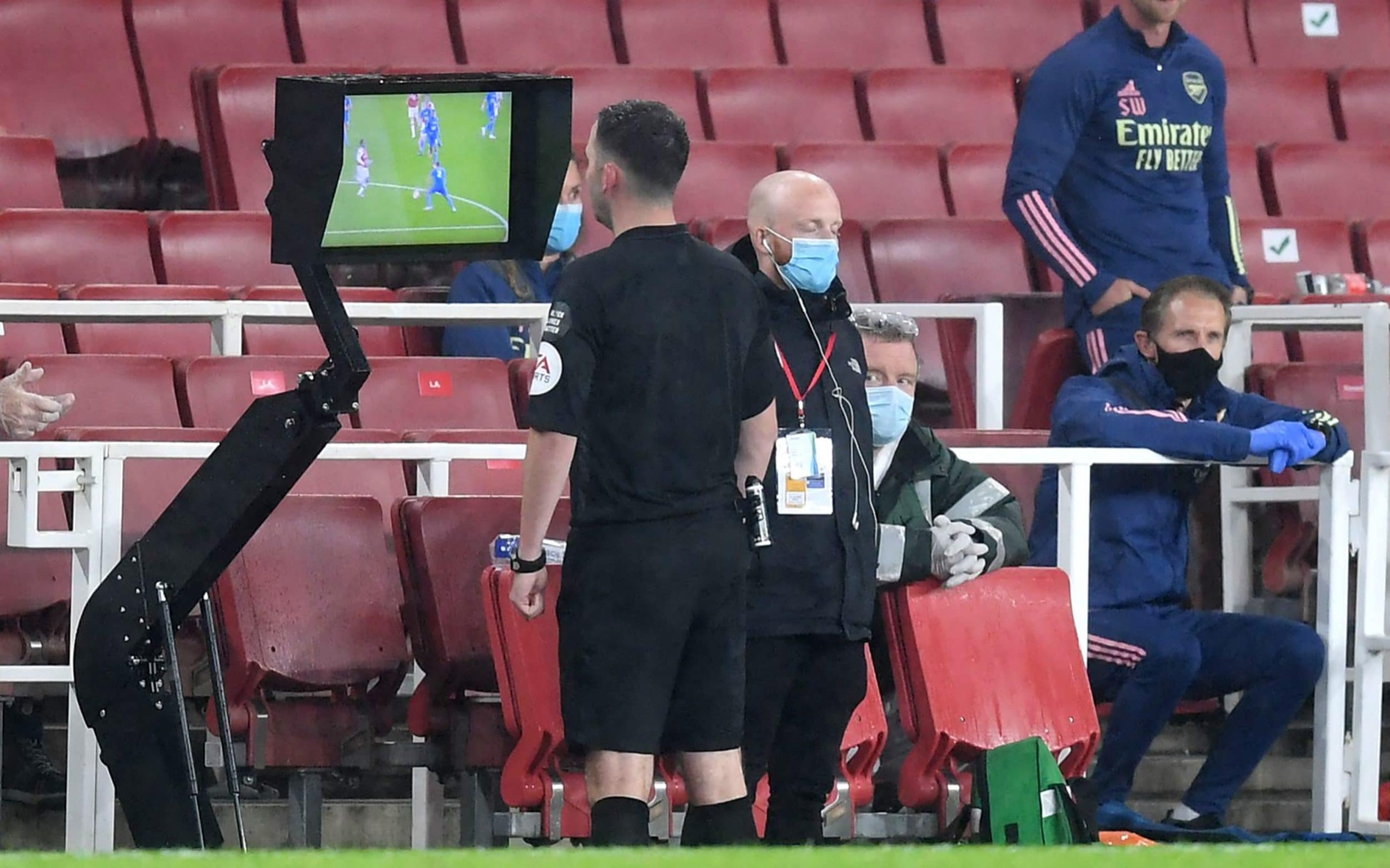 Premier League Clubs Voted To Use The Full FIFA VAR Protocol For The 2020/21 Season
